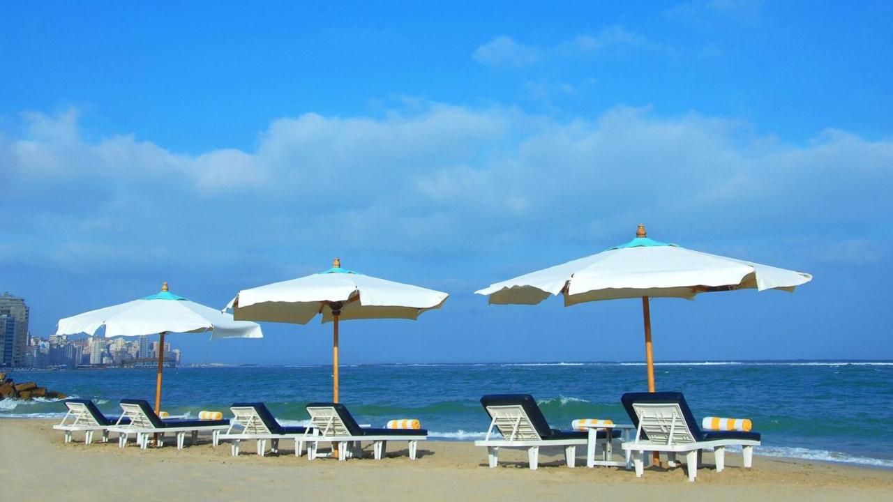 Sea & Garden View At Al-Muntazh Towers - إطلاله علي البحر و حدائق قصر المنتزه Apartment Alexandria Exterior photo