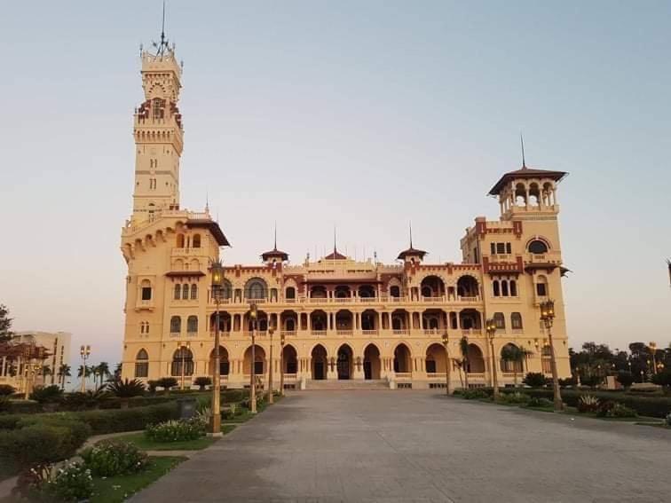 Sea & Garden View At Al-Muntazh Towers - إطلاله علي البحر و حدائق قصر المنتزه Apartment Alexandria Exterior photo